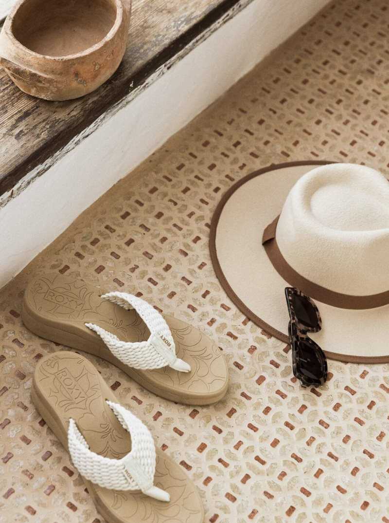 Roxy Caillay Water-Friendly Sandals Cream | PWLFN-4257